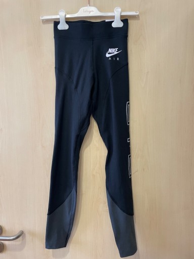 Zdjęcie oferty: Nowe czarne legginsy Nike Air 