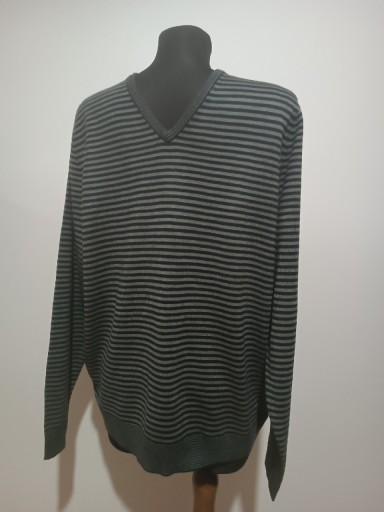 Zdjęcie oferty: Męski sweter w serek Mark & Spencer nowy rozmiar L