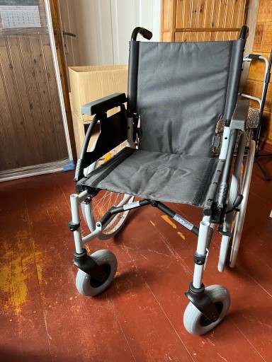 Zdjęcie oferty: Wózek inwalidzki 