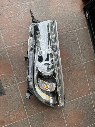 Zdjęcie oferty: Lampa, reflektor lewa TOYOTA HILUX 15-19 VIII