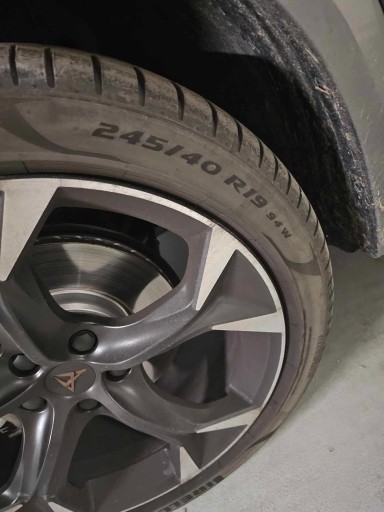 Zdjęcie oferty: Letnie opony  Pirelli P Zero 245/40 R19 94W