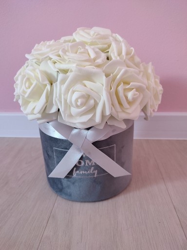 Zdjęcie oferty: Duży flowerbox kremowe róże XL