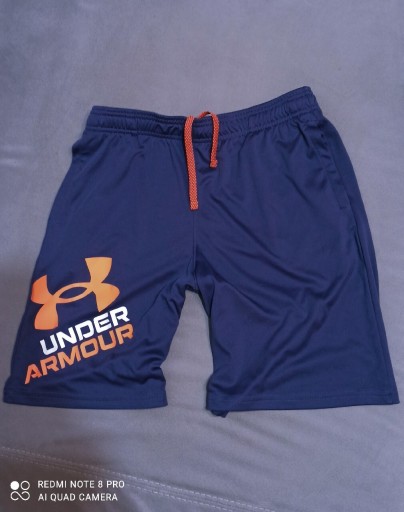 Zdjęcie oferty: Under Armour krótkie  spodenki  158-166 