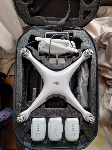 Zdjęcie oferty: DJI Phantom 4 Advanced + plecak 