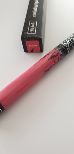 Zdjęcie oferty: Beloved Kat von D szminka