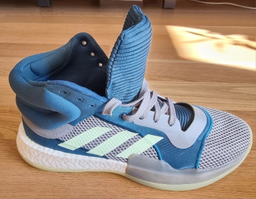 Zdjęcie oferty: Adidas Marquee Boost - rozm. 46 2/3