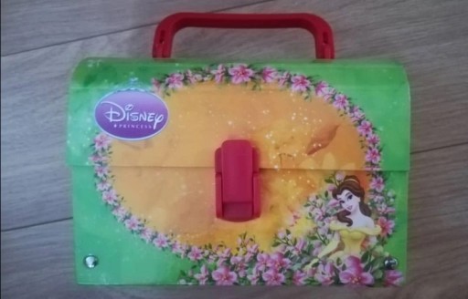 Zdjęcie oferty: Kuferek Bella dla dziewczynki Disney 