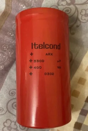 Zdjęcie oferty: Kondensator DC Itelcond 3300 mikro F. 400 Volt