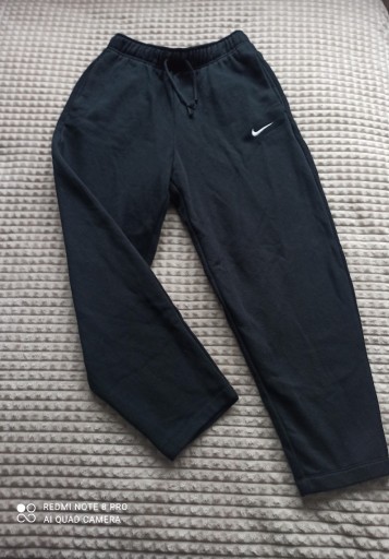 Zdjęcie oferty: Spodnie dresowe Nike rozmiar S damskie