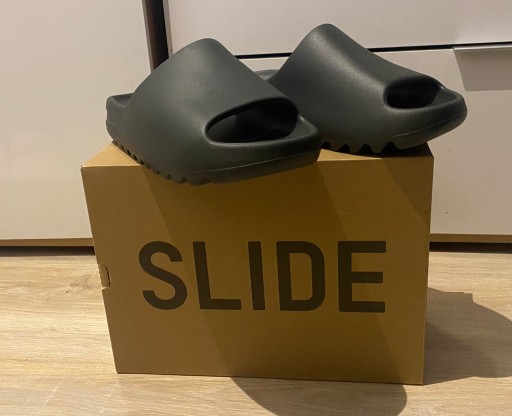 Zdjęcie oferty: Yeezy Slide Adidas 46