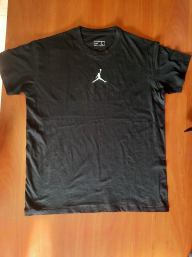 Zdjęcie oferty: Koszulki Jordan rozmiar L - nowe BOX 25 szt.