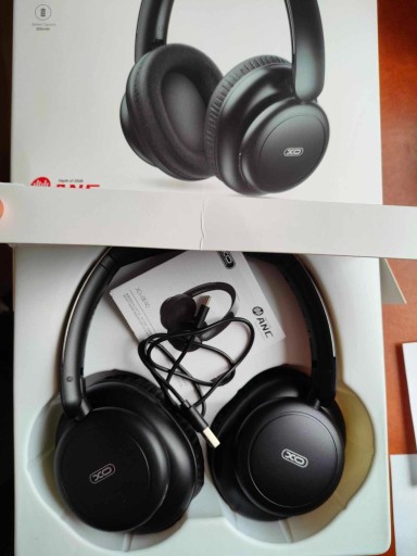 Zdjęcie oferty: XO Słuchawki Bluetooth BE40 czarne nauszne ANC