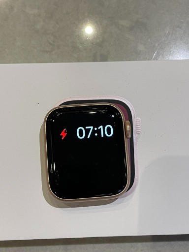 Zdjęcie oferty: Smartwatch Apple Watch Series 5 różowy