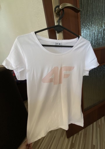 Zdjęcie oferty: T-Shirt / Koszulka Basic 4F XL Stan bardzo dobry