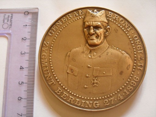 Zdjęcie oferty: Generał broni Zygmunt Berling - medal