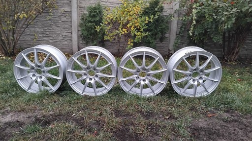 Zdjęcie oferty: Alufelgi Mercedes 6,5Jx17 5x112 ET49 Stan 9,5/10 !