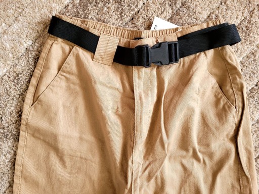 Zdjęcie oferty:  Beżowe damskie spodnie jogger z paskiem CROPP 36