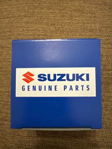 Zdjęcie oferty: Filtr oleju Suzuki OEM 16510-84M00-000