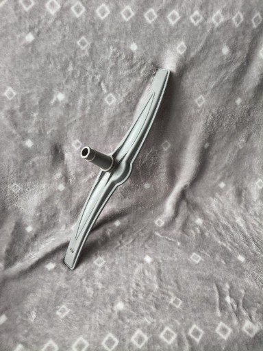 Zdjęcie oferty: Dolny spryskiwacz do zmywarki do Bosch SPV43M10EU/17 stan bdb