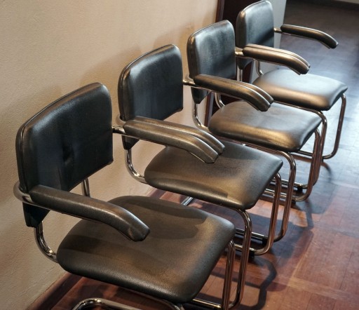 Zdjęcie oferty: 4 fotele krzesła Nowy Styl chrom skóra gabinet