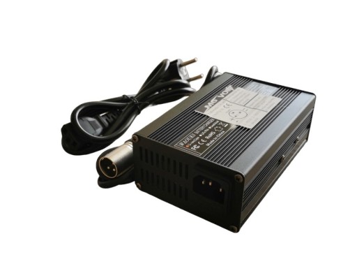 Zdjęcie oferty: Szybka Ładowarka do baterii 48V|54,6V 3A|200W!!!