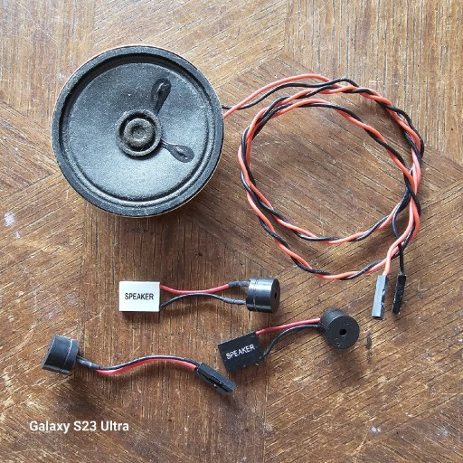 Zdjęcie oferty: Głośnik błędów speaker buzzer bepper mix komputer