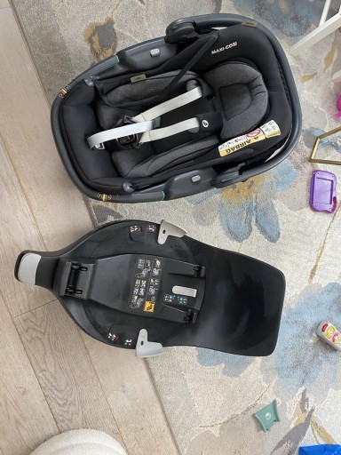 Zdjęcie oferty: Fotelik samochodowy Maxi Cosi Coral360 + baza Maxi Cosi FamiliFix 360