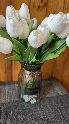 Zdjęcie oferty: Kwiat tulipanów sztucznych 10 sztuk