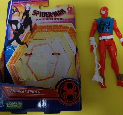 Zdjęcie oferty: Figurka Spider-Man Scarlet Spider spiderverse 