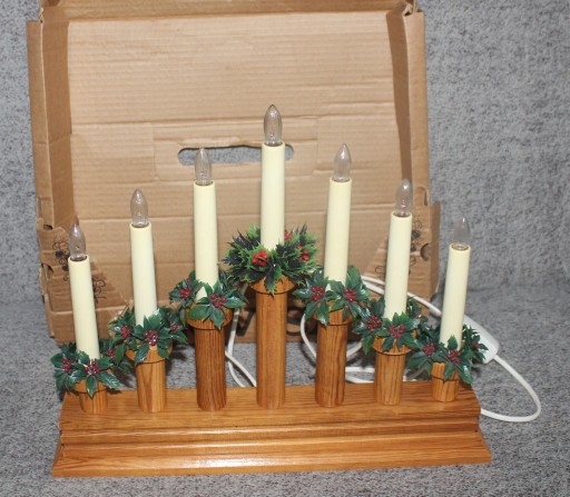 Zdjęcie oferty: Lovisa świąteczny świecznik 7x3W drewniana podstawa