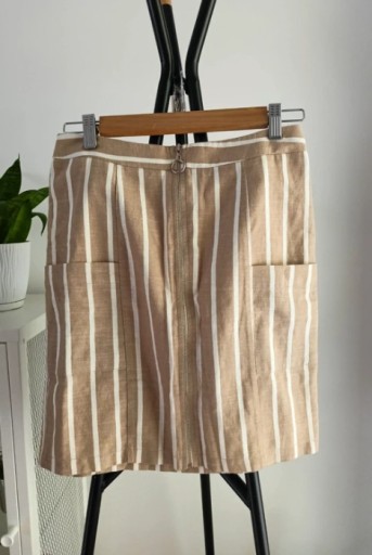 Zdjęcie oferty: Beżowa bawełniana spódnica w paski 36 S