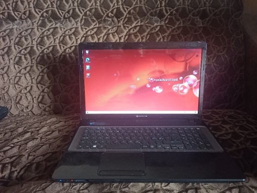 Zdjęcie oferty: Laptop Packard Bell EasyNote LV11HC używany