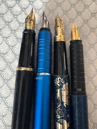 Zdjęcie oferty: Pakiet kolekcjonerskich piór długopisów Parker itd