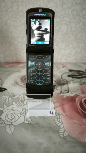 Zdjęcie oferty: Motorola V3 Bez Simlock  -4