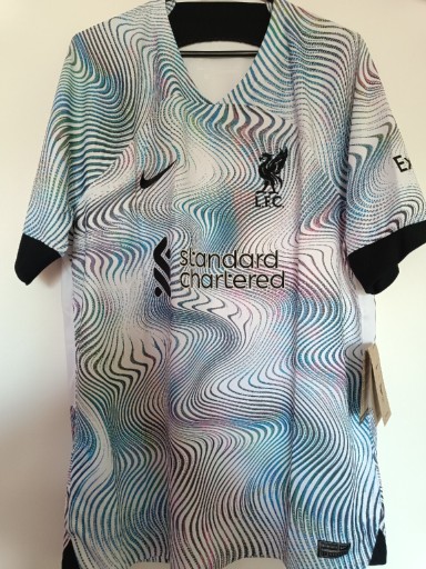 Zdjęcie oferty: Koszulka Liverpool 2022/2023 rozmiar L