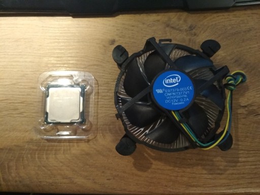 Zdjęcie oferty: Procesor Intel i5-7400 3GHz 6MB + chłodzenie 