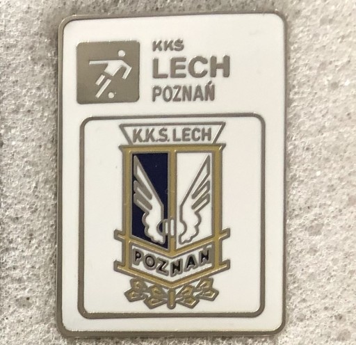 Zdjęcie oferty: Lech Poznań „ liga PRL „ odznaka metalowa na pin