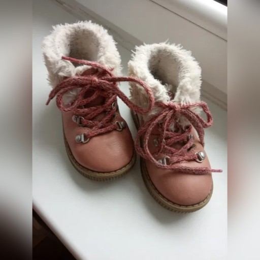 Zdjęcie oferty: Botki Zara Baby r 22