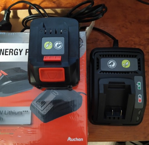 Zdjęcie oferty: Zestaw 2.0Ah 20V /B.  JDB515620. AUCHAN DL1051B