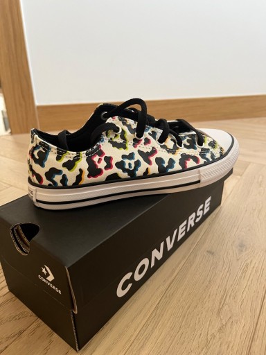 Zdjęcie oferty: Trampki Converse r. 35