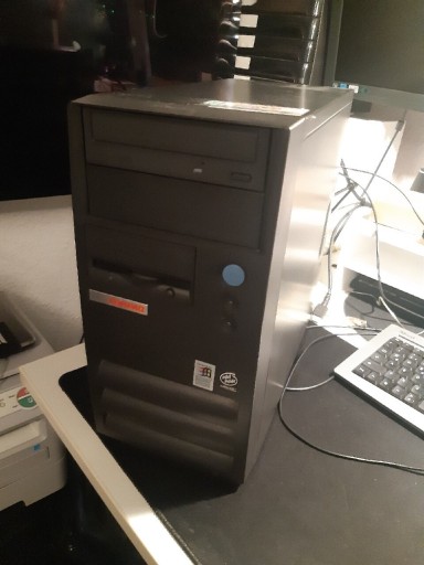 Zdjęcie oferty: Retro pc intel celeron 1100 64mb 18gb hdd