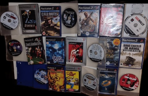 Zdjęcie oferty: Zestaw gier na PS2 (Call of duty, GTA, Simpsons)