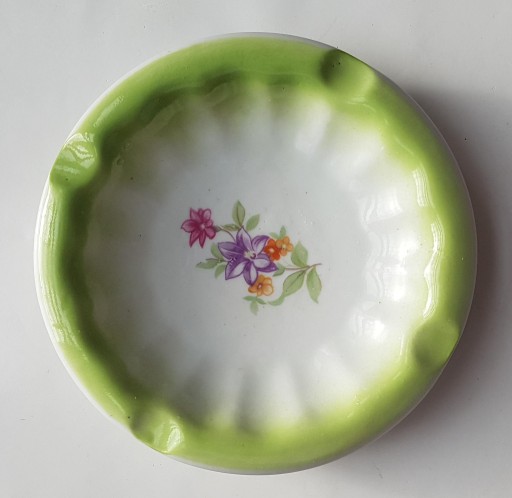 Zdjęcie oferty: Popielniczka ceramiczna ceramika dekoracyjna dekor