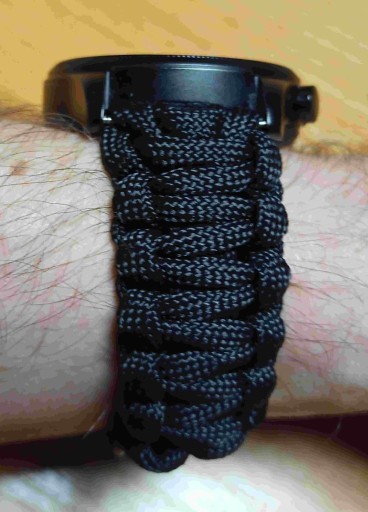 Zdjęcie oferty: Bransoletka Survival do zegarka/smartwacha-czarna