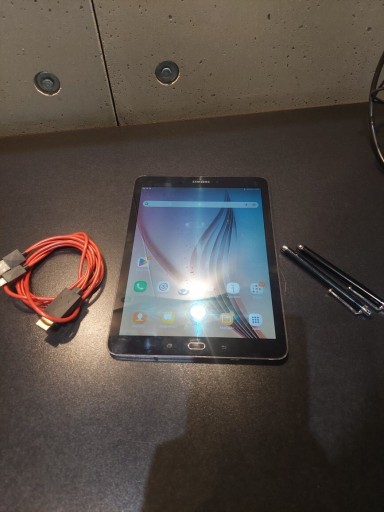 Zdjęcie oferty: Tablet Samsung SM-T815