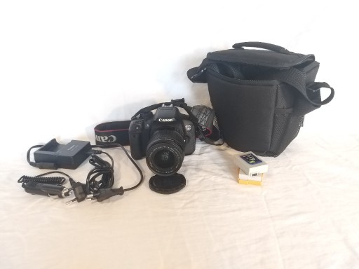 Zdjęcie oferty: Zestaw Canon EOS 700D + akcesoria