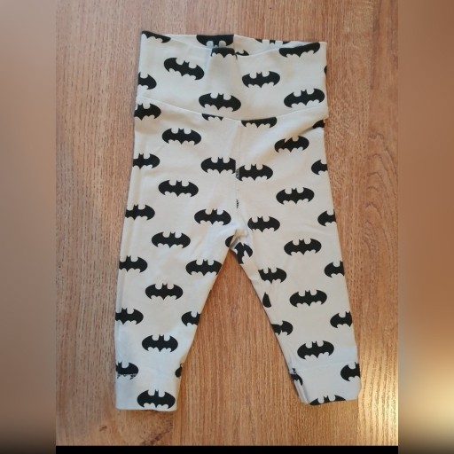 Zdjęcie oferty: Spodnie legi Hm batman 68