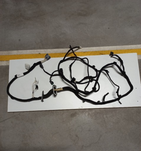 Zdjęcie oferty: Wiązka przewodów klapy tylnej Citroen C4 Picaso II