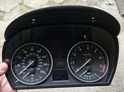 Zdjęcie oferty: BMW X1 E84 licznik zegary 2.0 benzyna