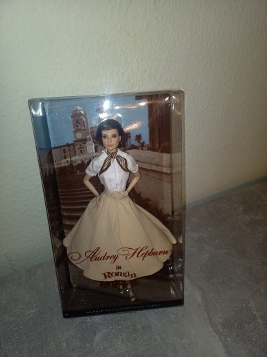 Zdjęcie oferty: Barbie collector  Audrey Hepburn Roman HolidayNRFB